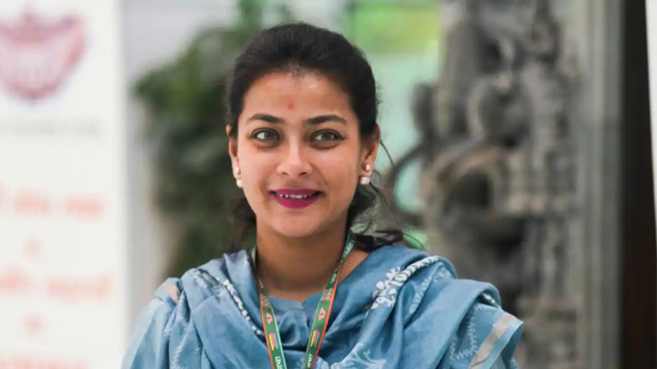 Praniti Shinde Physical Appearance (Height and Weight)