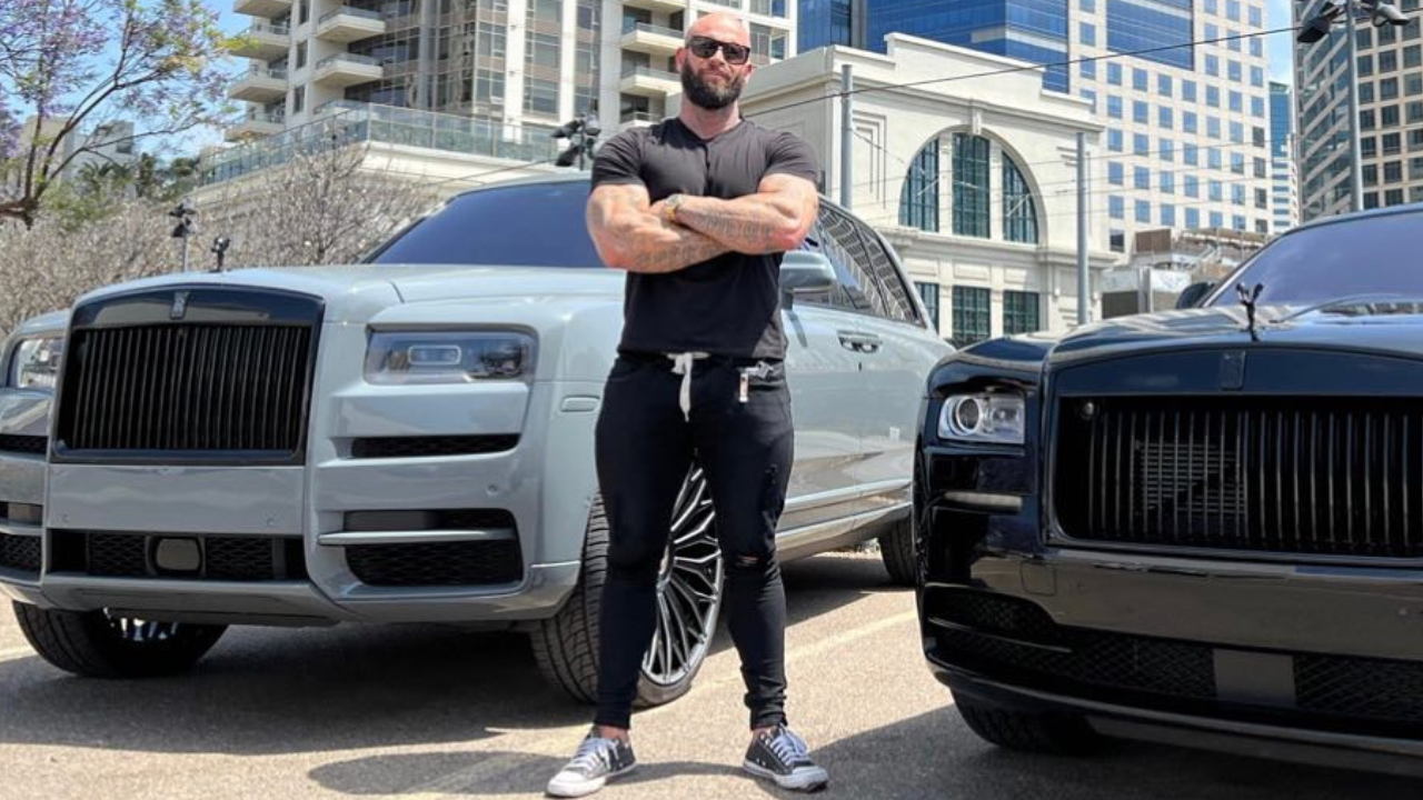 Wes Watson's Height and Physical Appearance