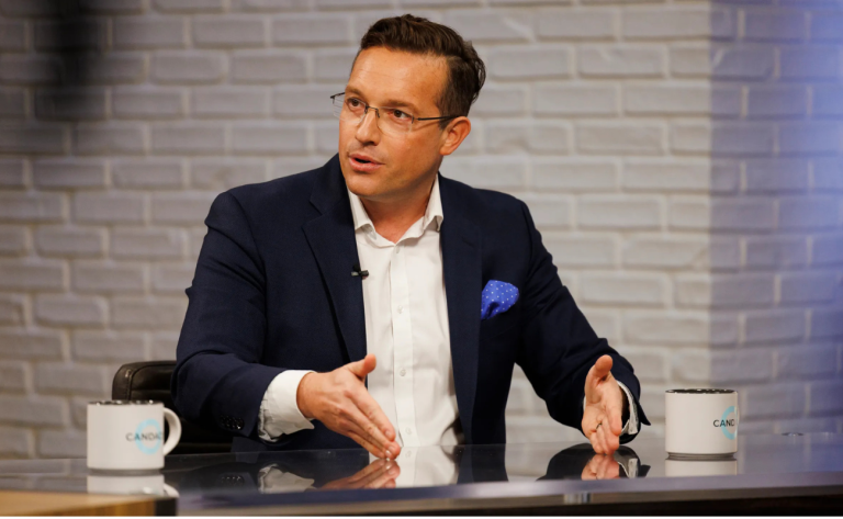 Benny Johnson Biography, Age, Height, Education, Career, Wife, Son and Net Worth